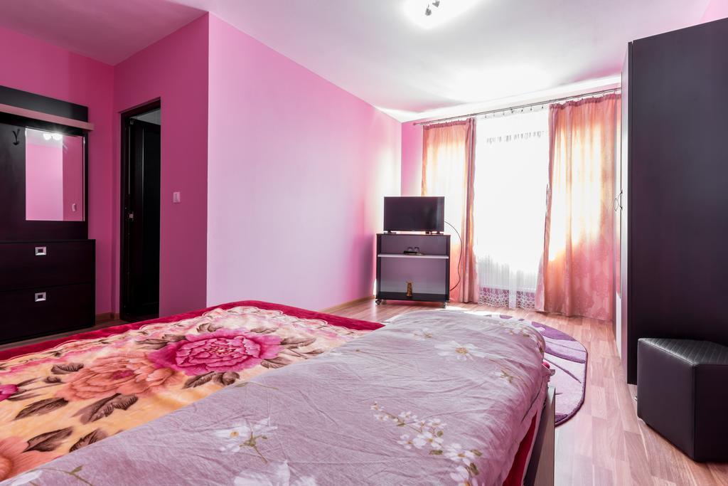Conacul Lui Bulica Hotel Novaci-Straini Exterior photo